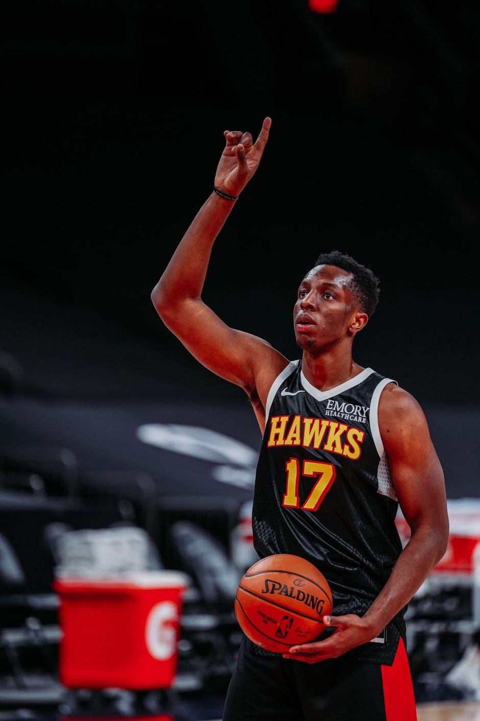 2025最火手游莱万多夫斯基连续十场比赛得分超过出色发挥，老鹰不断突破！