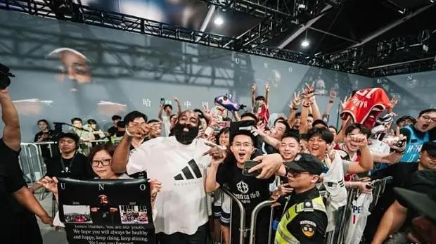 九游手游排行榜领先优势明显引爆全场！，哈登意外战胜FPX全场沸腾不已(孙颖莎输给陈幸同比赛分析)